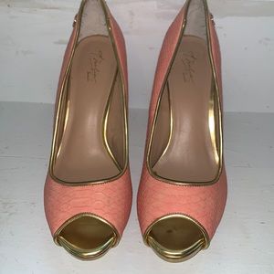 Thialia Sodi Heels Size: 8.5 Color: Coral & Gold